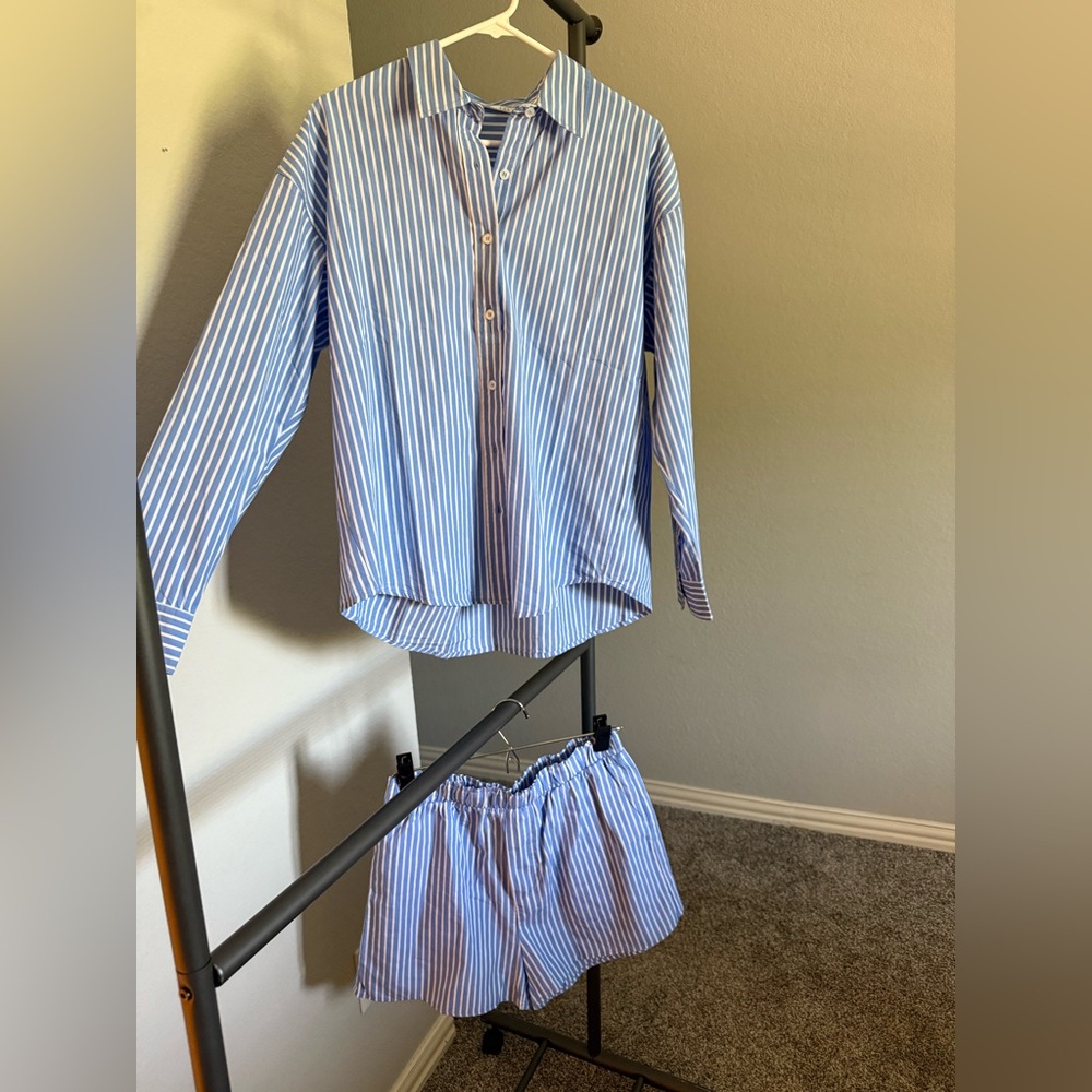 TALULAH Nantucket striped Blue and White Striped button down Shirt and shorts